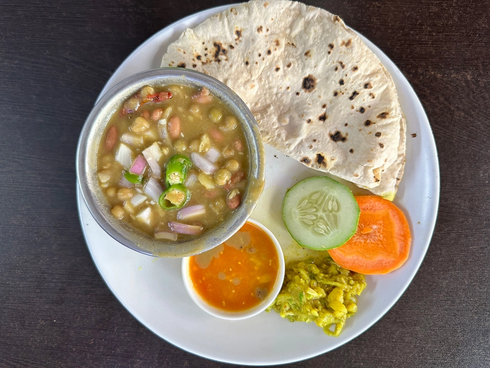 Chapati with Vegetable Curry