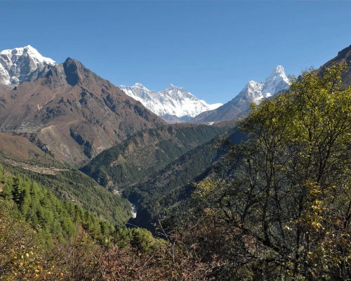 Amazing View Of Massive Everest Himalaya